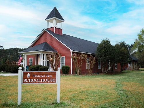 Windwood Farm classic red Schoolhouse